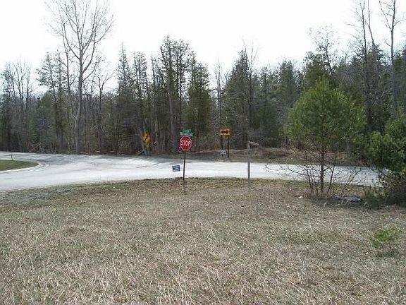 2nd image of Lake St #B & C