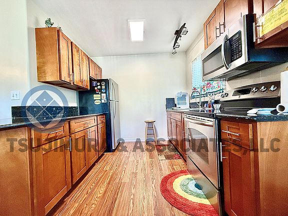 5th image of 2323 E Manoa Rd