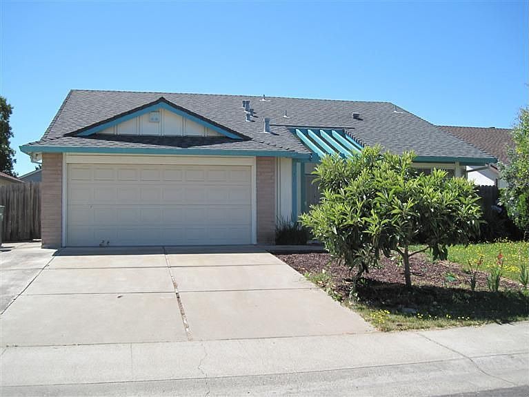 1st image of 4054 De La Vina Way