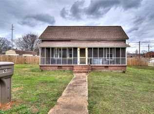 6 Lyman St, Pelzer, SC 29669