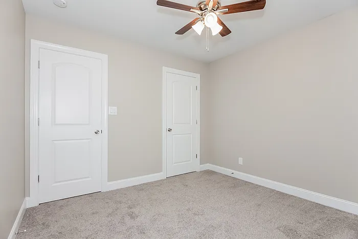 503 E Cloninger St — Photo 14