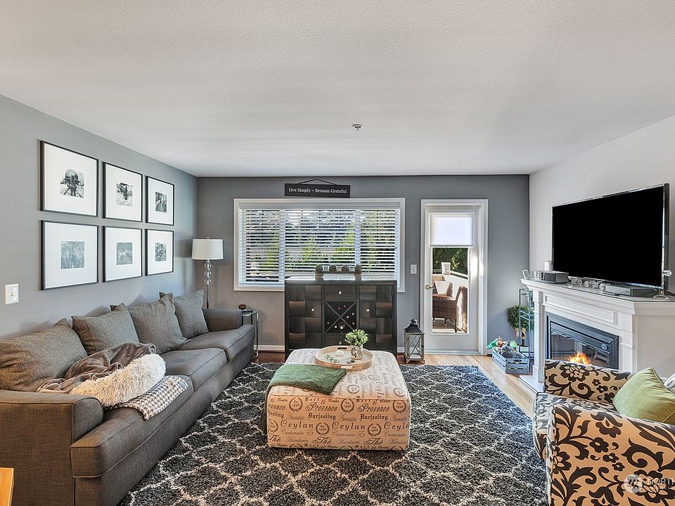 1st image of 13422 97th Avenue E #302