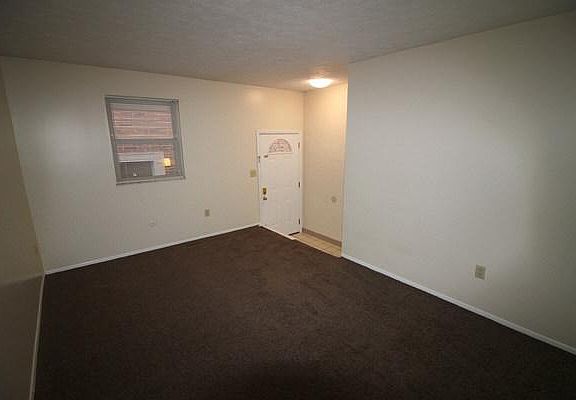 3rd image of 84 W 9th Ave APT D