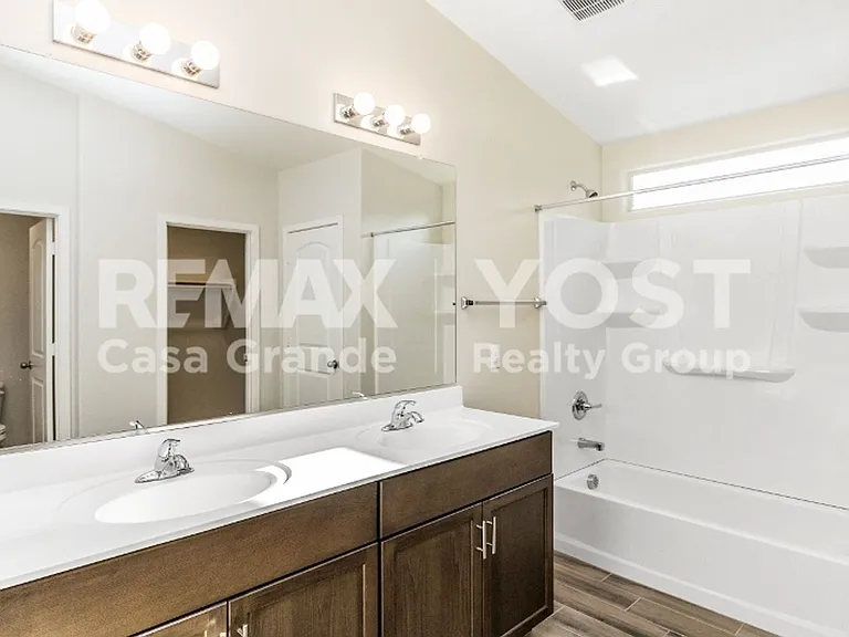 803 W Jardin Dr — Photo 9