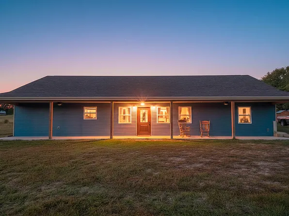 8689 County Road 7110, West Plains, MO 65775