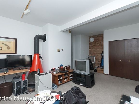 5th image of 3533 N Southport Ave #1E