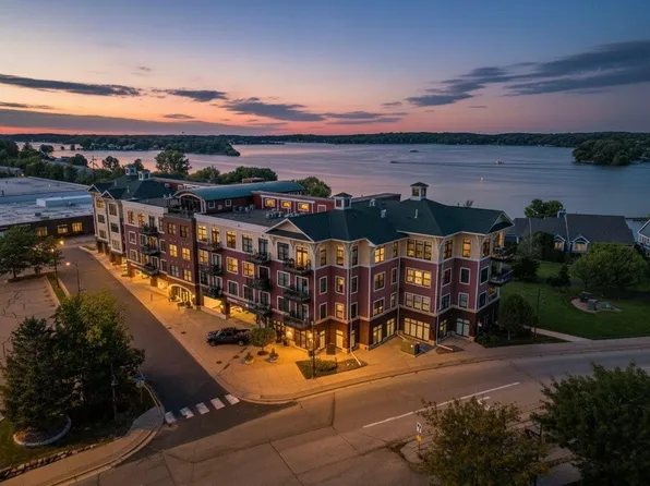 4100 Spring St APT 211, Spring Park, MN 55384