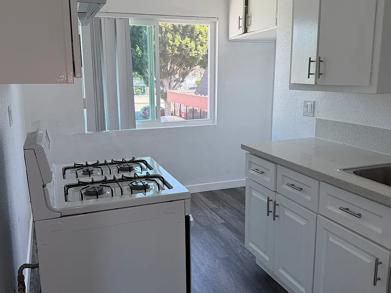 3711 Pueblo Ave #1 — Photo 9