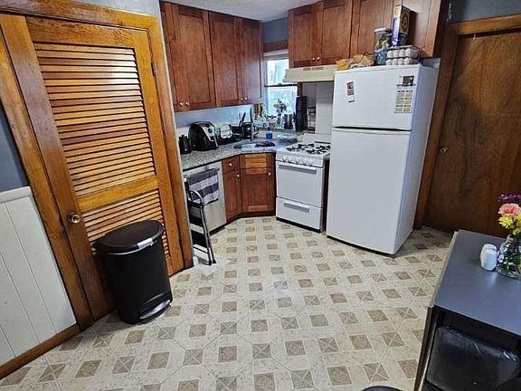 3rd image of 35 Neponset St