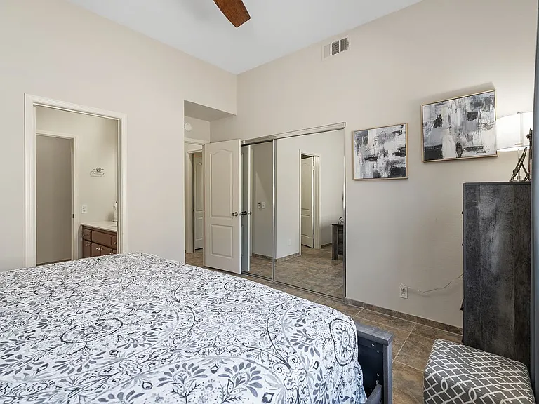 48 Pebble Beach Dr — Photo 20
