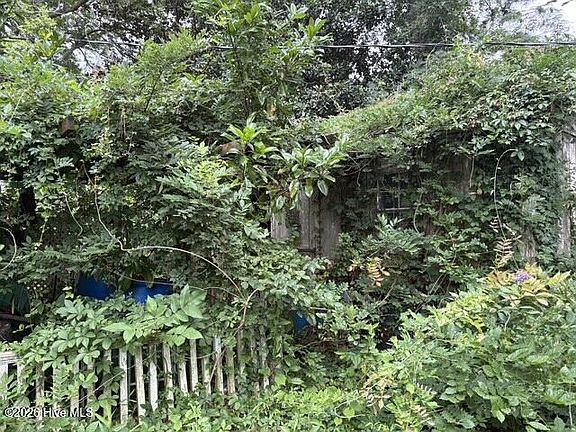 4th image of 1346 Weeksville Road