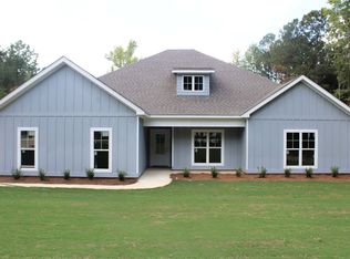 197 Lee Road 355, Valley, AL 36854