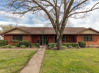 1311 Rona St, Weatherford, TX 76086