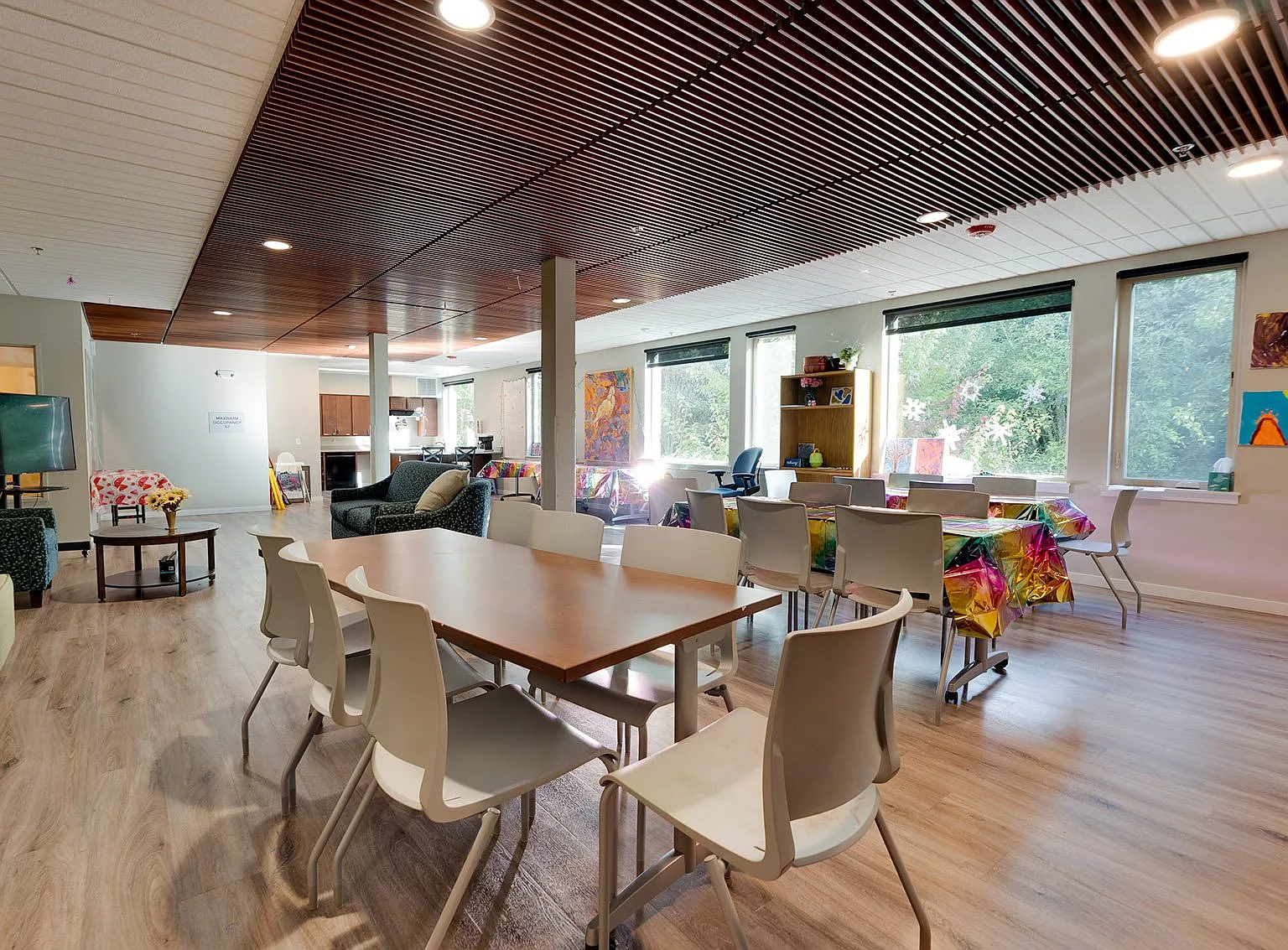 30 Bellevue — Photo 2
