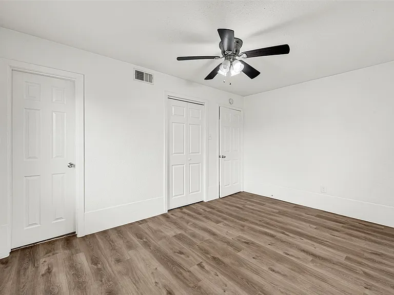506 Edgebrook Dr — Photo 13