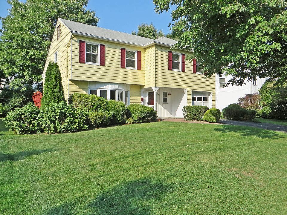 1st image of 10 Plymouth Pl