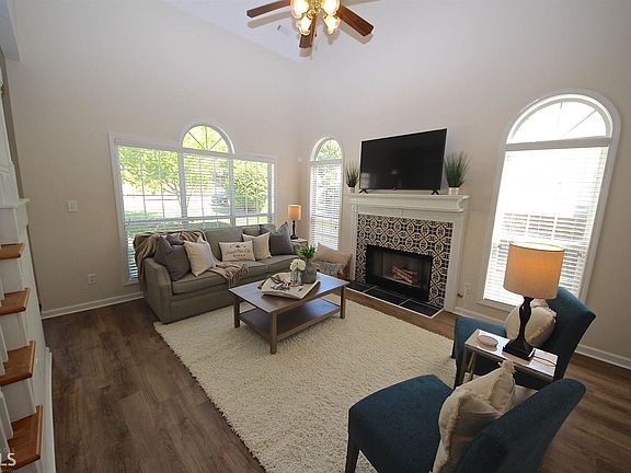 5th image of 114 Clarin Way
