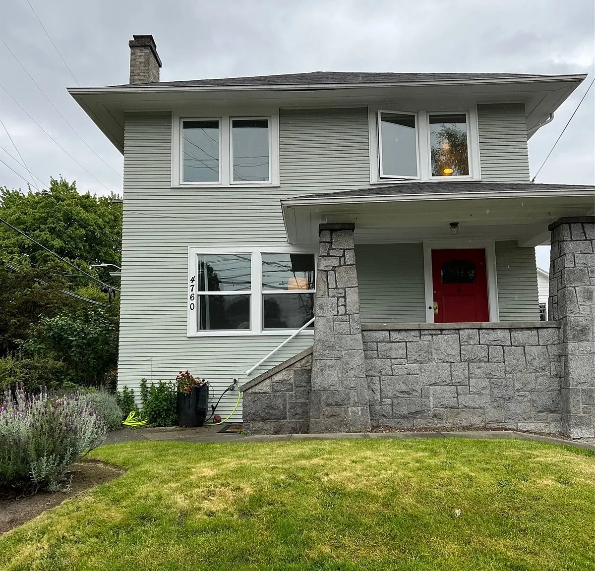 8 bed, 2600 sqft, $10,700 — Photo 2