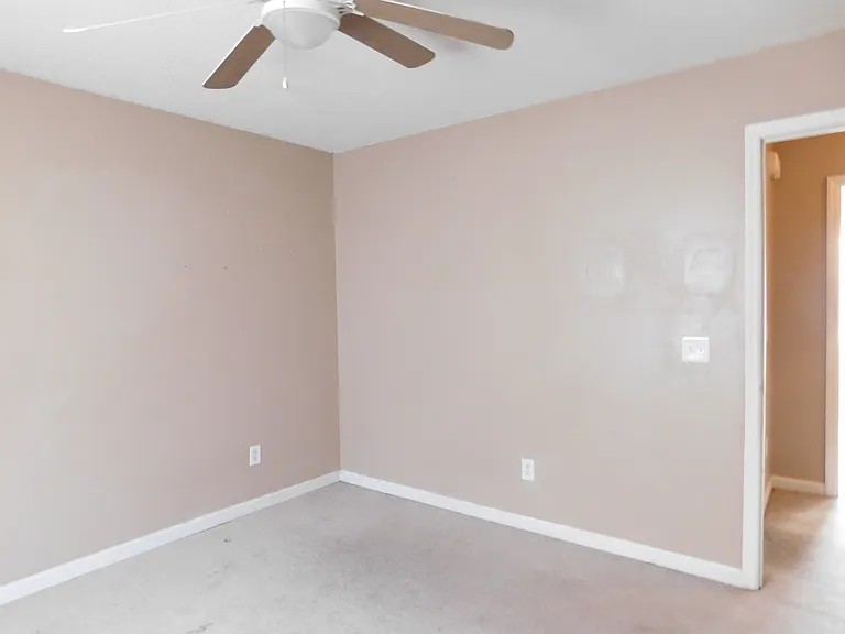 204 Arrants Ave #1 — Photo 6