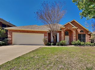 5801 Greenway Dr, Rowlett, TX 75089