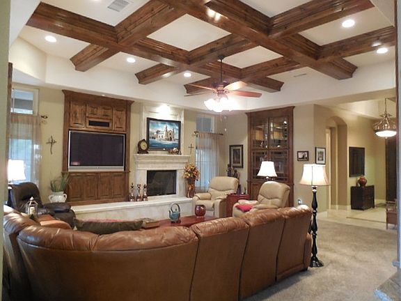 4th image of 1414 N Circle Diamond Dr