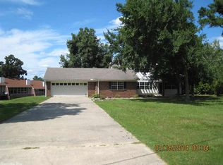 1223 Marion Anderson Rd, Hot Springs National Park, AR 71913