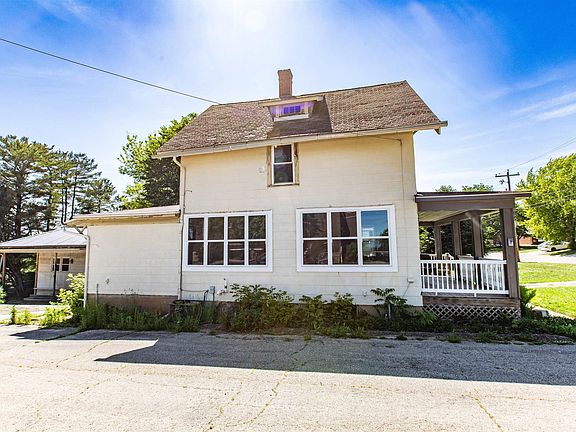 5th image of 706 Fair St