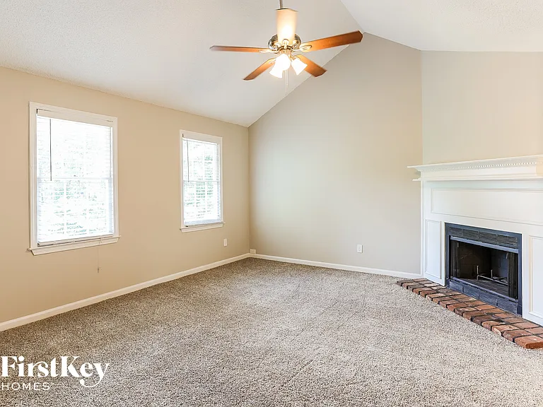 414 Indian Lake Ct — Photo 3
