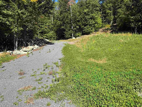 5th image of 440 Town House Road