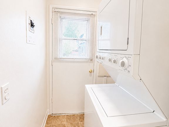 5th image of 430 E Angeleno Ave #A