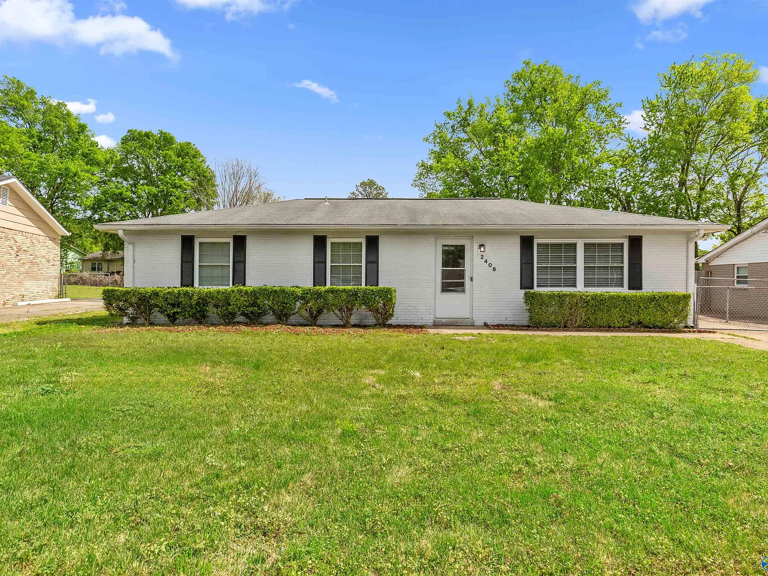 3 bed, 1.5 bath, 1225 sqft, $1,550 — Photo 2