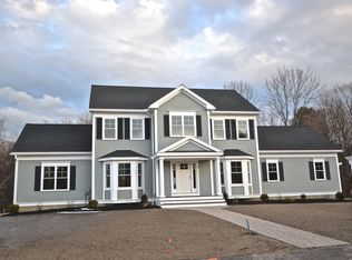 6 Homestead Ln, Groveland, MA 01834