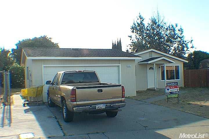 1st image of 842 Garden Gate Dr
