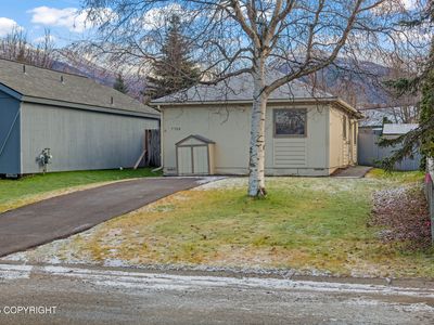 7700 Regal Mountain Dr, Anchorage, AK, 99504