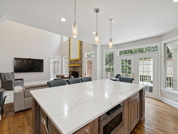 4th image of 6684 Avignon Blvd