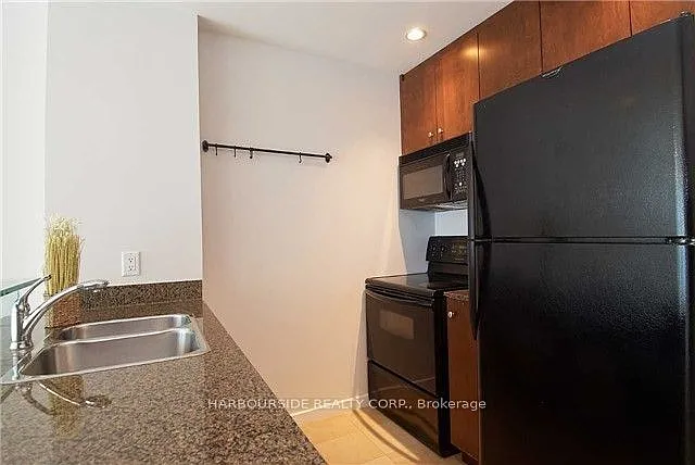 2 bed, $2,850 — Photo 2