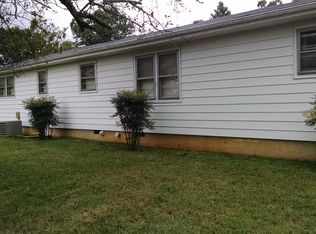 1204 Woodside Dr, Johnson City, TN 37604
