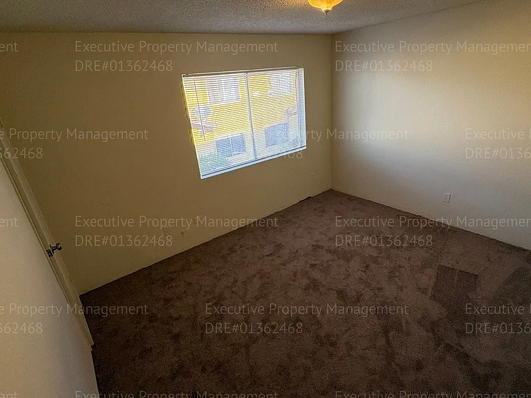 804 Niles St — Photo 21