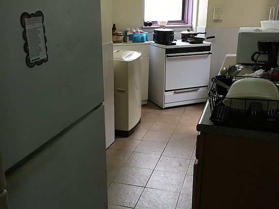 5th image of 147 W 105th St APT 3E