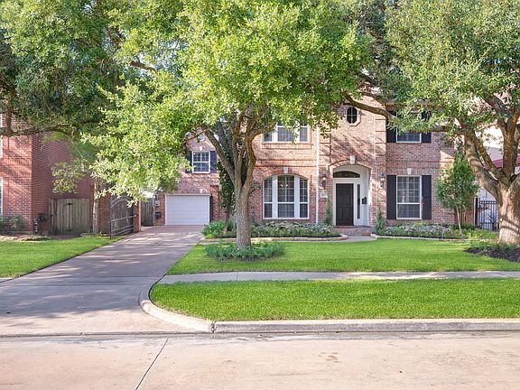 3rd image of 4610 Braeburn Dr