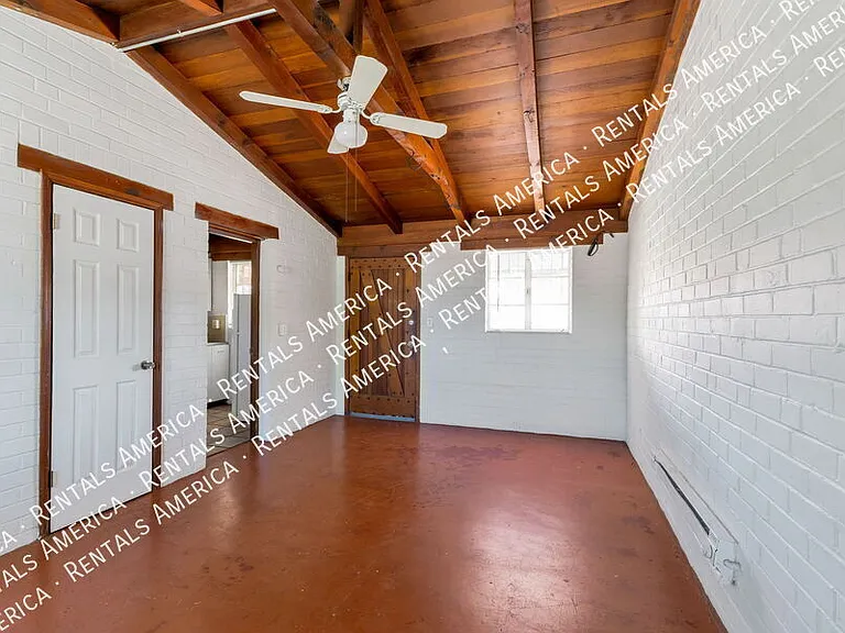 947 N Alvernon Way #7 — Photo 10