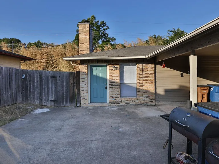2102 Courtney St #A — Photo 26