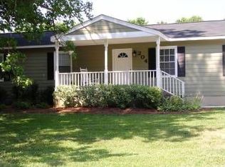 204 Holly Acres Rd, Holly Springs, NC 27540