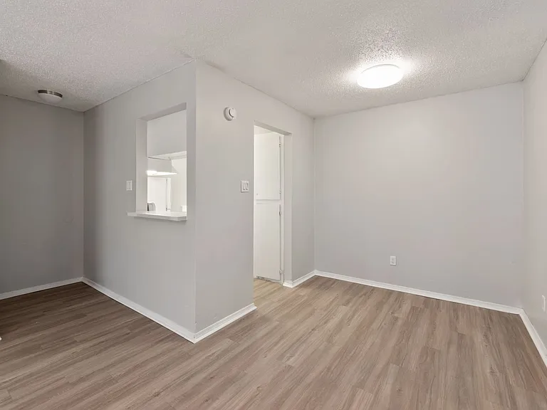 Magnolia Flats — Photo 8