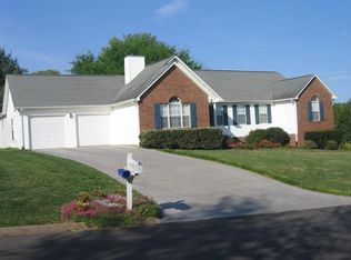 1412 Housley Dr, Athens, TN 37303