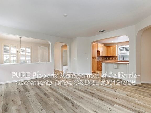 5th image of 3048 Spoonwood Way