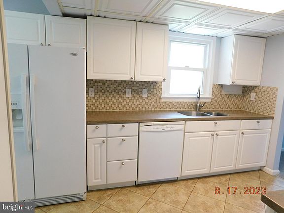 2nd image of 21978 Stoney Brook Dr
