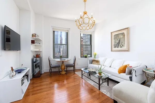 Sold by Compass | media 1