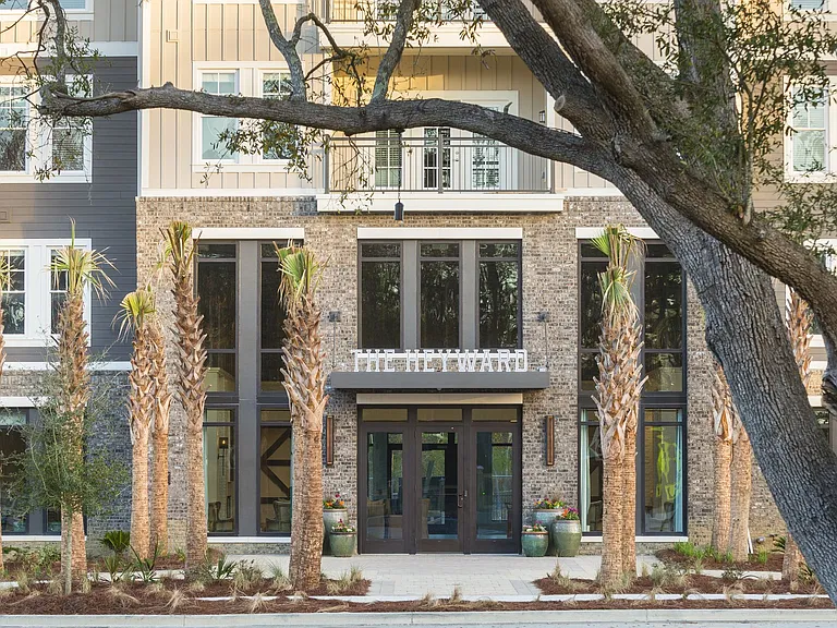 The Heyward Apartments — Photo 17