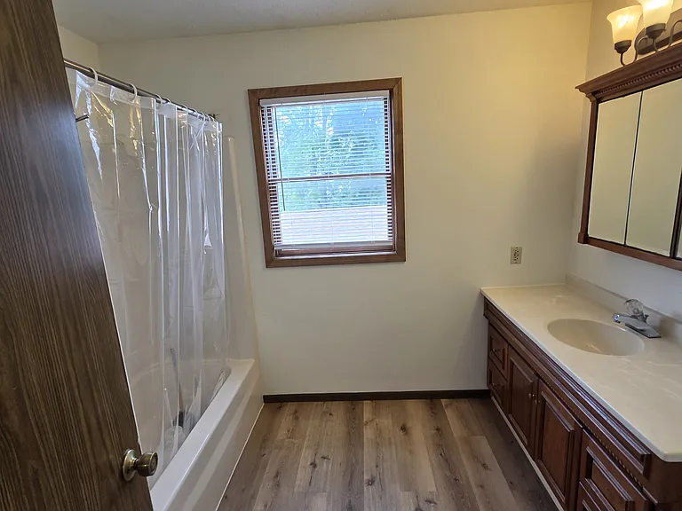 1106 Oleson Rd — Photo 15